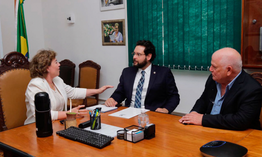 O Presidente da FGCT reúne-se com Secretária da Agricultura, Silvana Covatti e o Deputado Ruy Irigaray